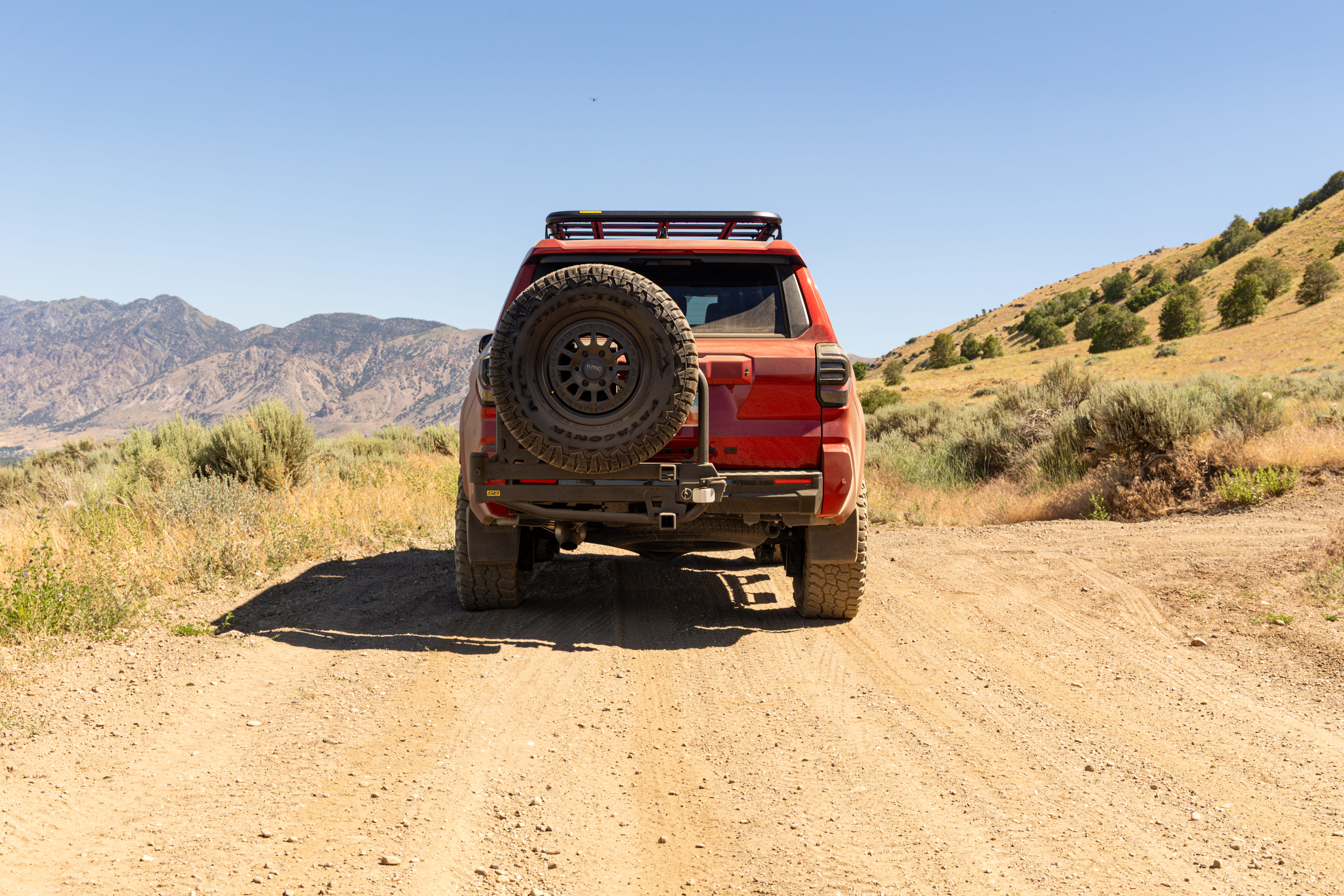 Defender Hitch Mounted Swing-Out Tire Carrier view 8