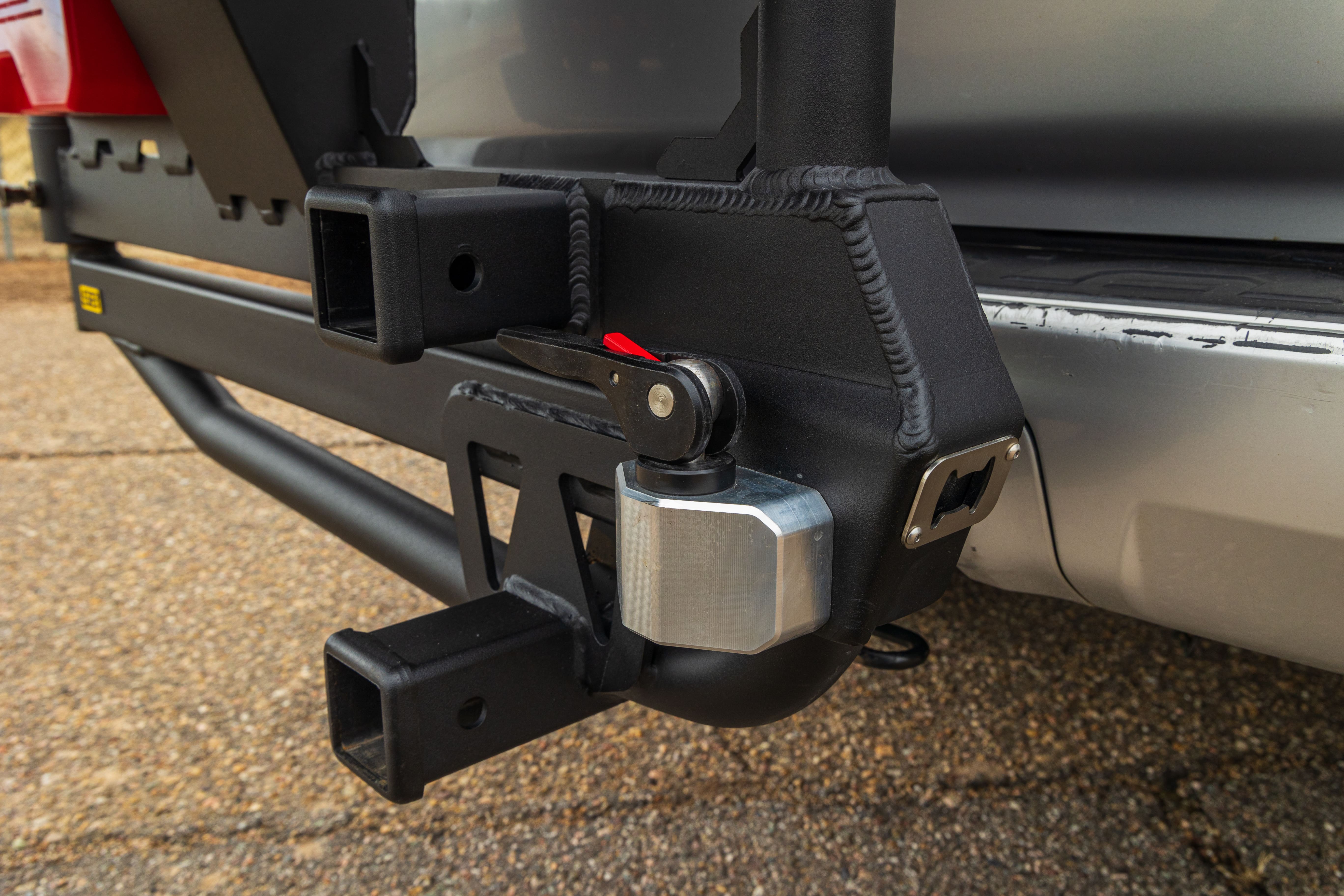 Defender Hitch Mounted Swing-Out Tire Carrier view 13